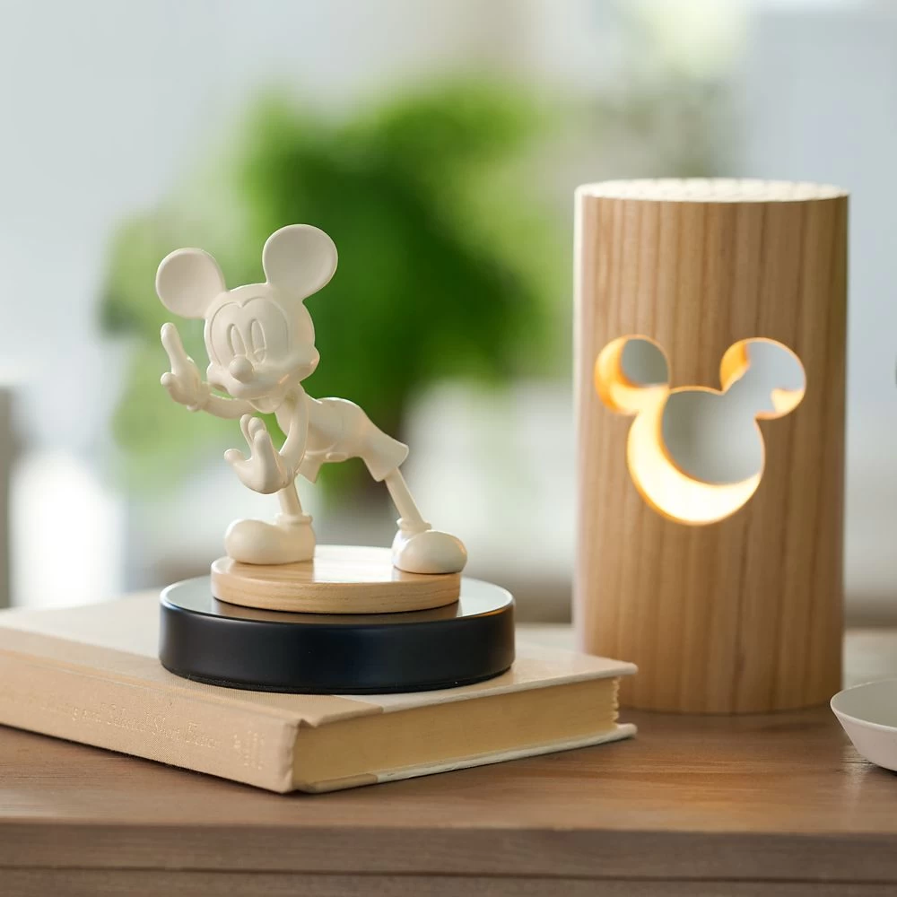 Disney Mickey Mouse Icon Wood Desk Lamp – Mickey Mouse Home Collection 4 Disney Mickey Mouse Icon Wood Desk Lamp – Mickey Mouse Home Collection - Image 2